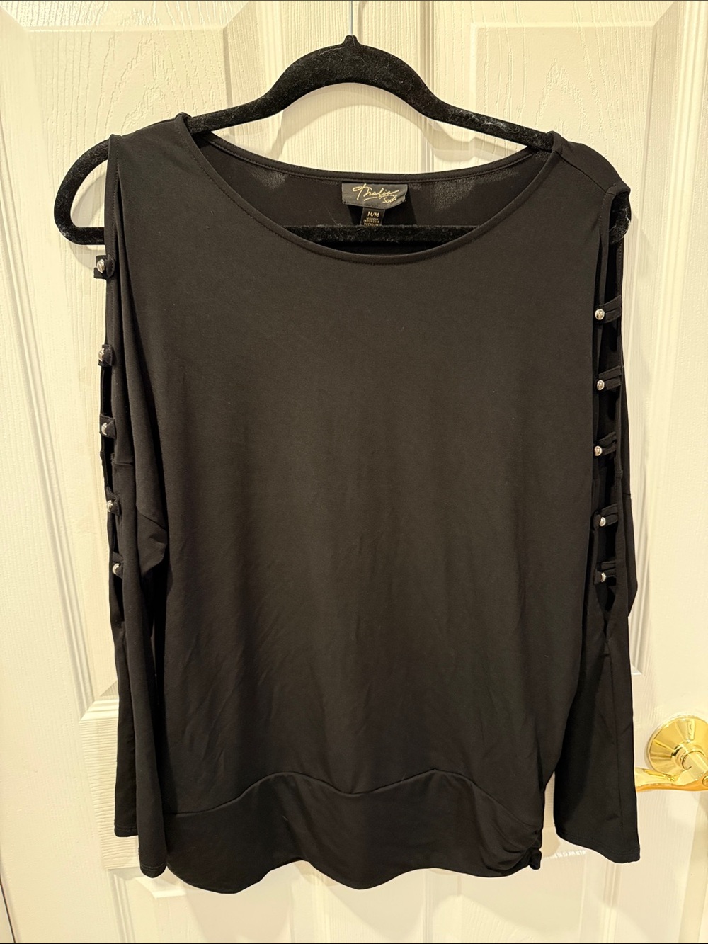 Thalia Sodi Black Cold-Shoulder Long Sleeve Top with Buttoned Sleeve Straps